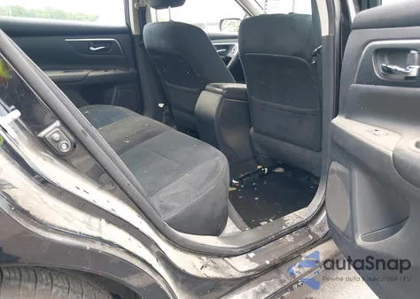 2015 Nissan Altima 2.5 Sv z USA, uszkodzony, nr VIN 1N4AL3AP1FC417617